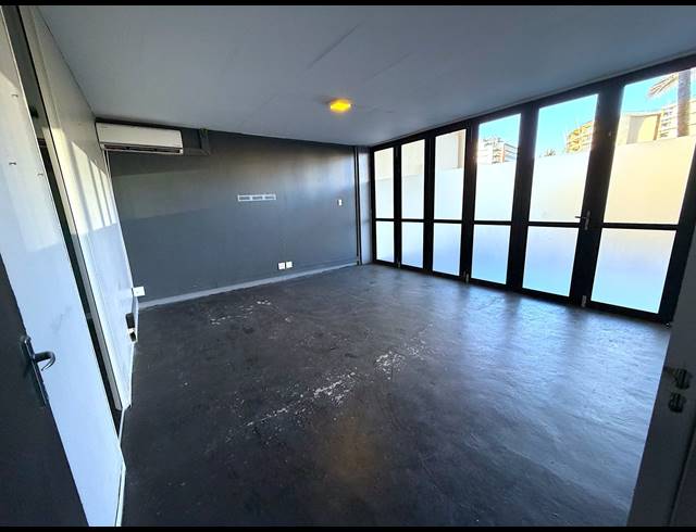 238M² OFFICE TO LET IN POINT WATERFRONT